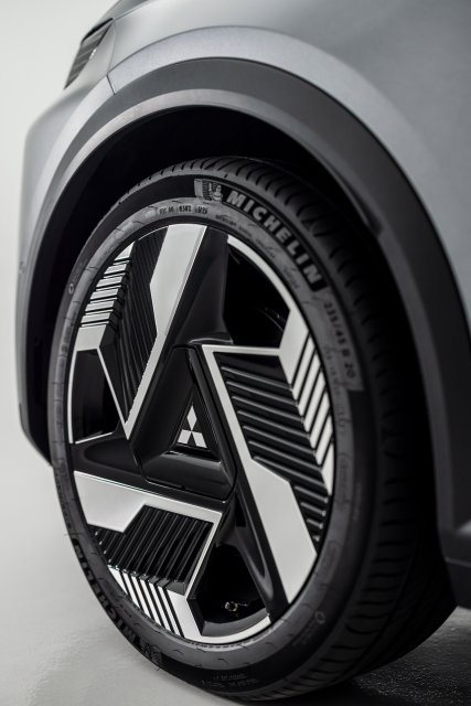 Eclipse Cross BEV